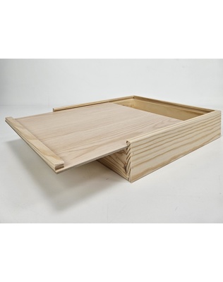 DISMA CAJA MADERA PINO CON TAPA PARA ALBUM 37X37X4 CM 